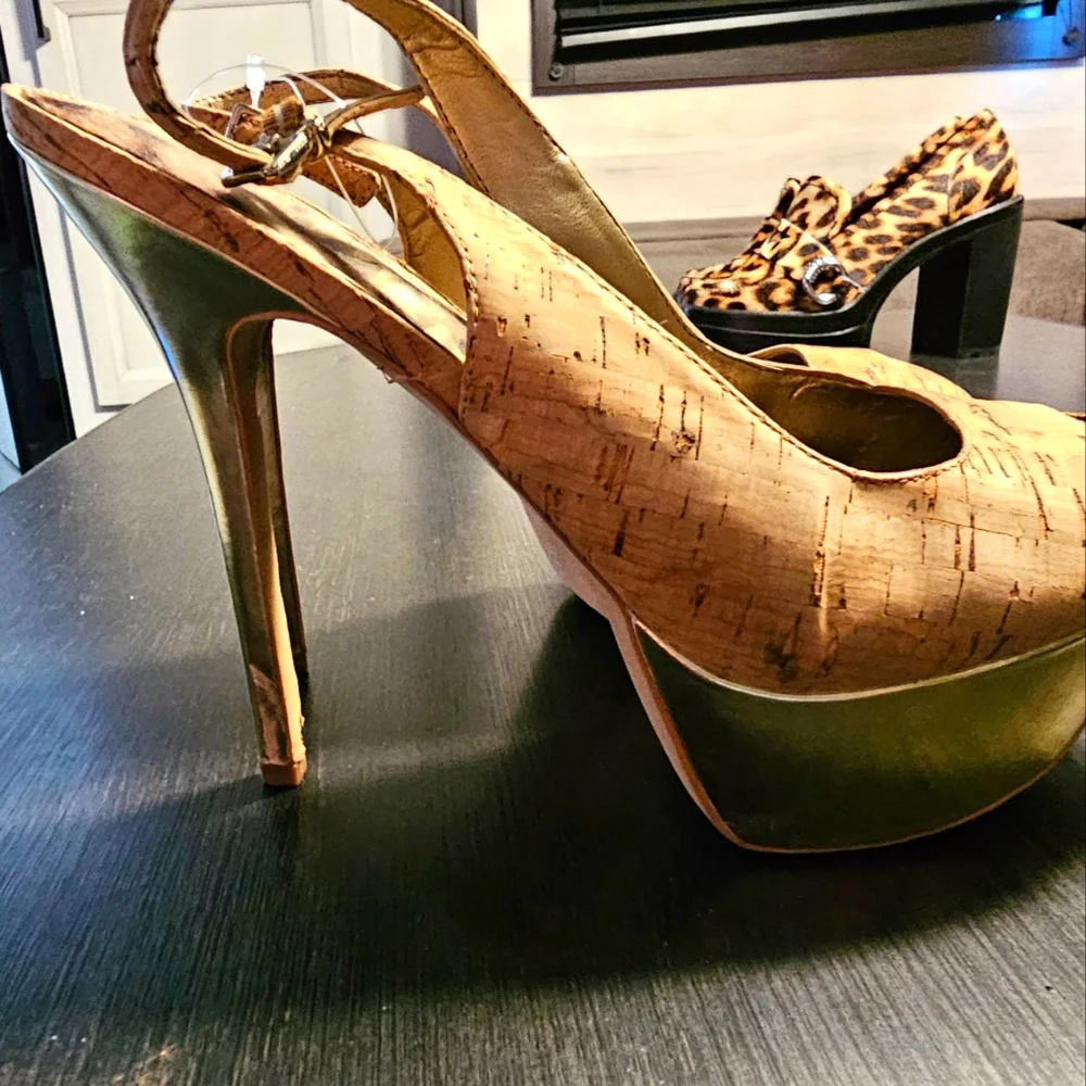 Sam Edelman - Picture 2 of 5
